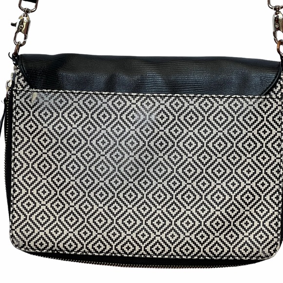 🌸Stella & Dot Crossbody! - Picture 8 of 11